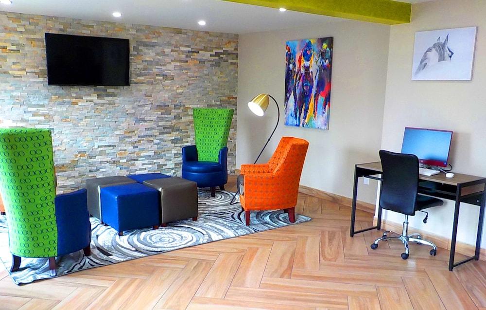 Surestay By Western Hotel