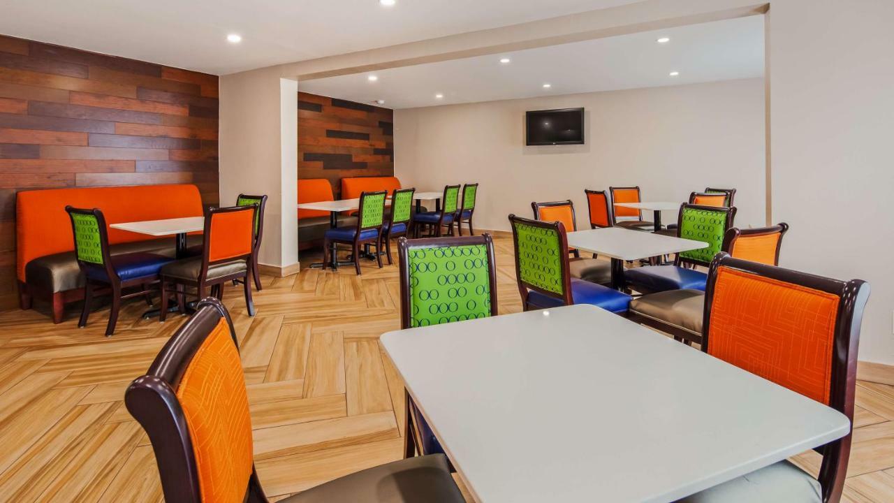 Hotel Surestay By Western 3*